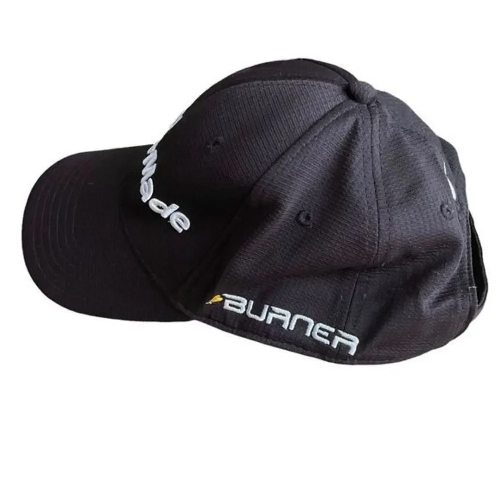 Taylormade adjustable golf hat in black, excellent condition,